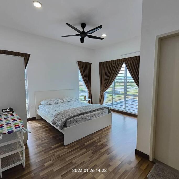 Prima Guest House - Puncak Alam Homestay Mus-Lim Friendly Bandar Puncak Alam Eksteriør billede